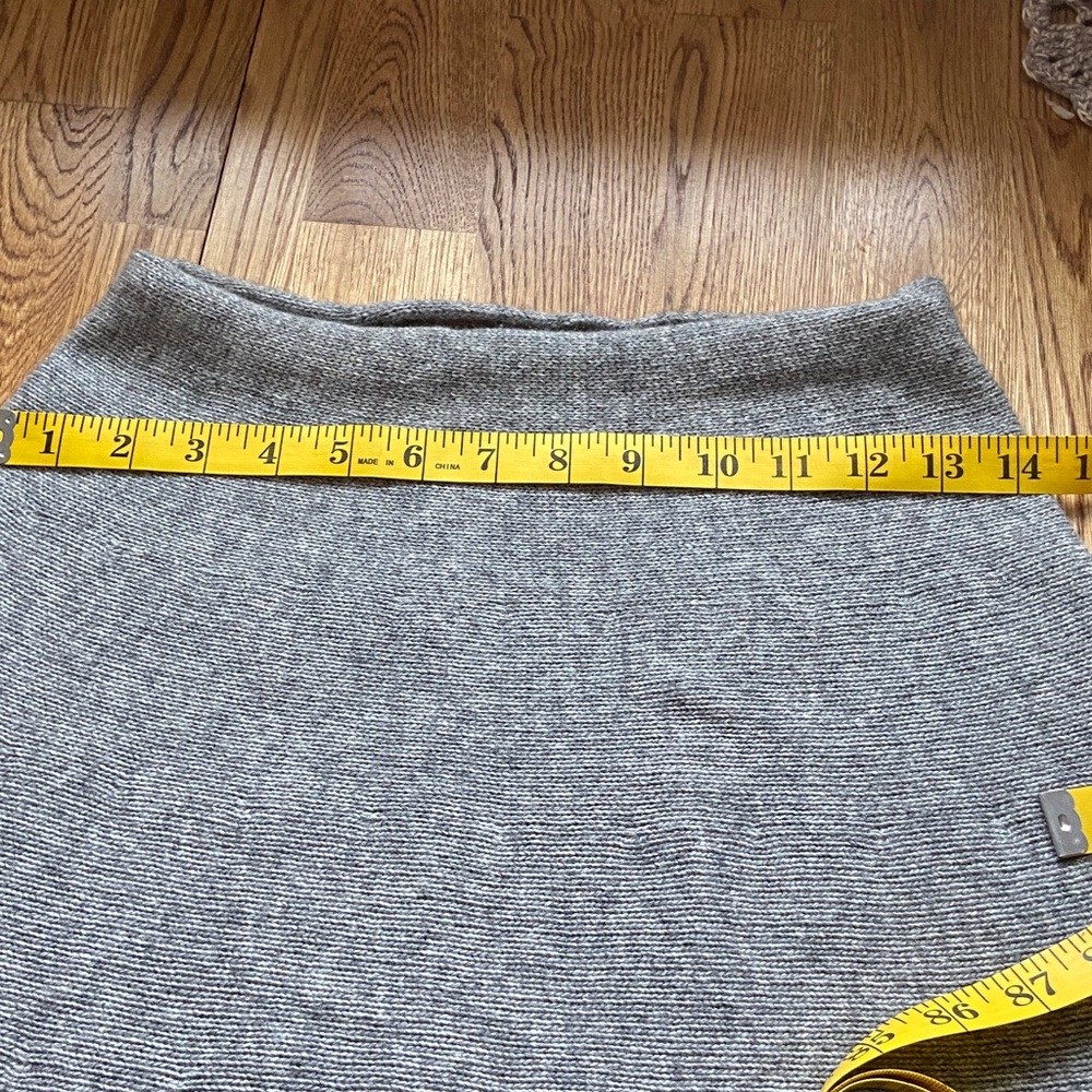 Gray Ombre Women's Sweater/Poncho/Skirt Wool/Cashmere bland - Picture 5 of 9